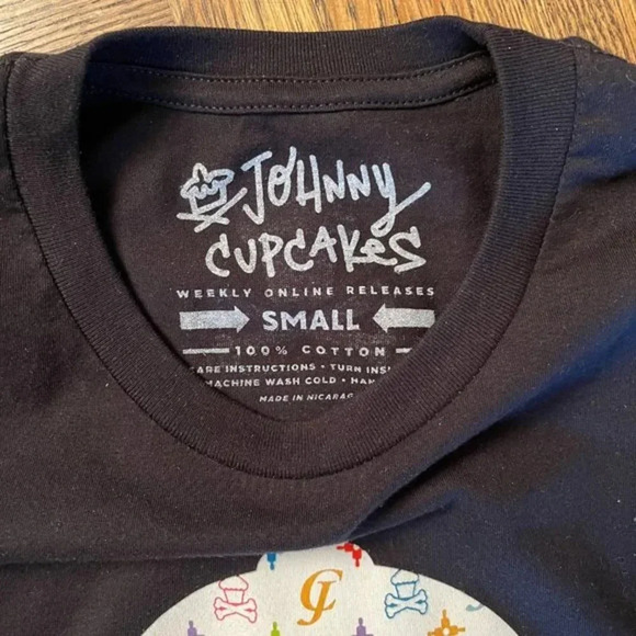 NWT Johnny Cupcakes Shirt (collectible) - Picture 4 of 5